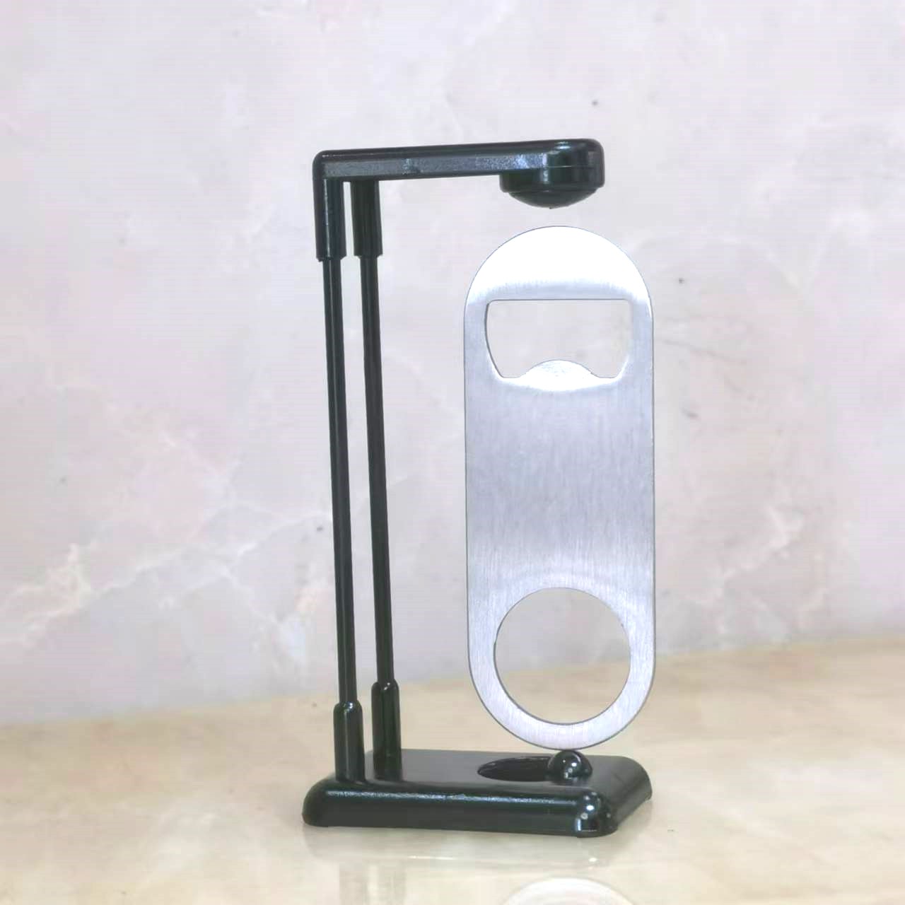 Magnetic Levitation Bottle Ope - Home Cooking Restaurant recension och pris